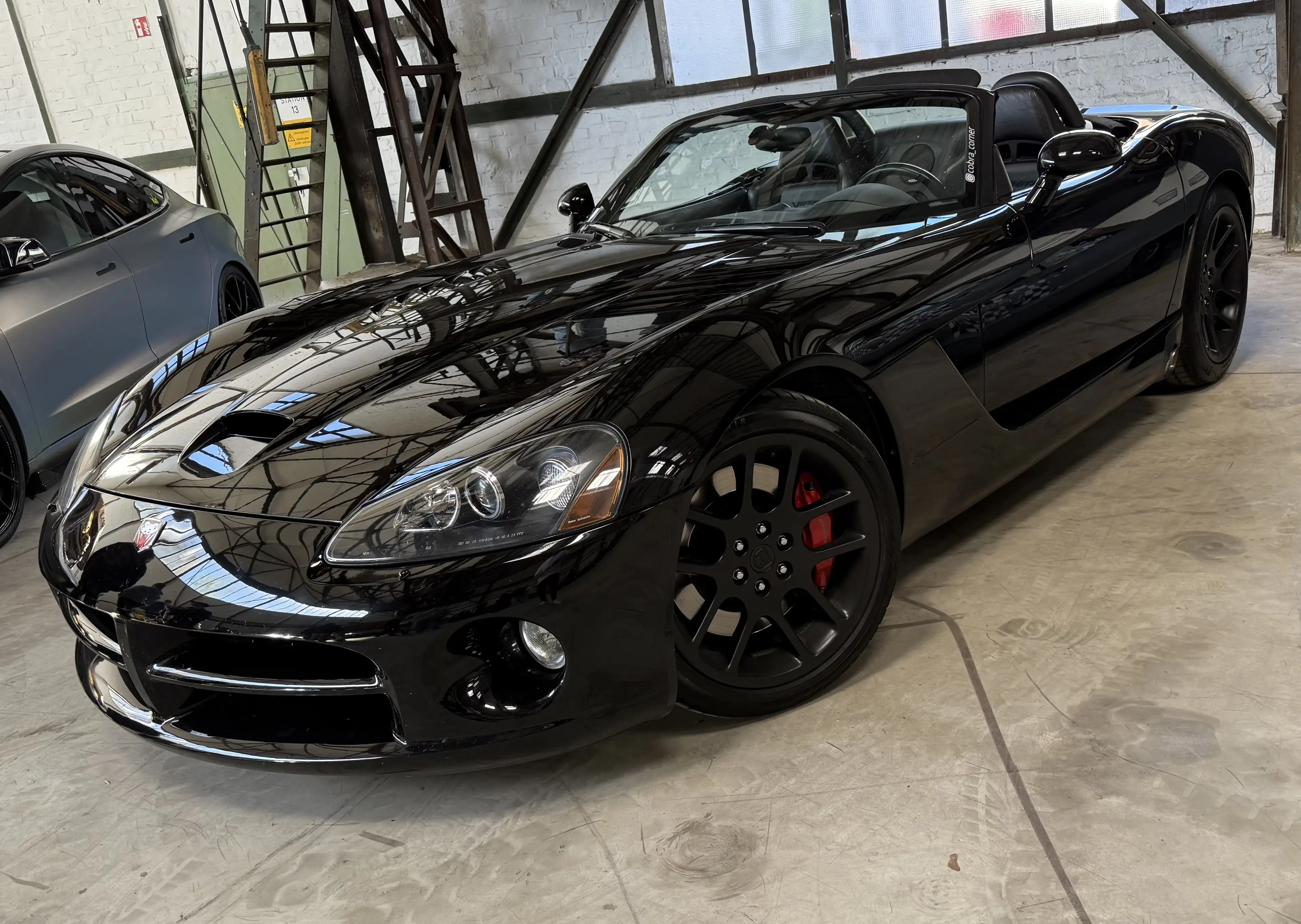 Dodge Viper - SRT 10 - Sidepipes - 8.3 V10 - — photo 10