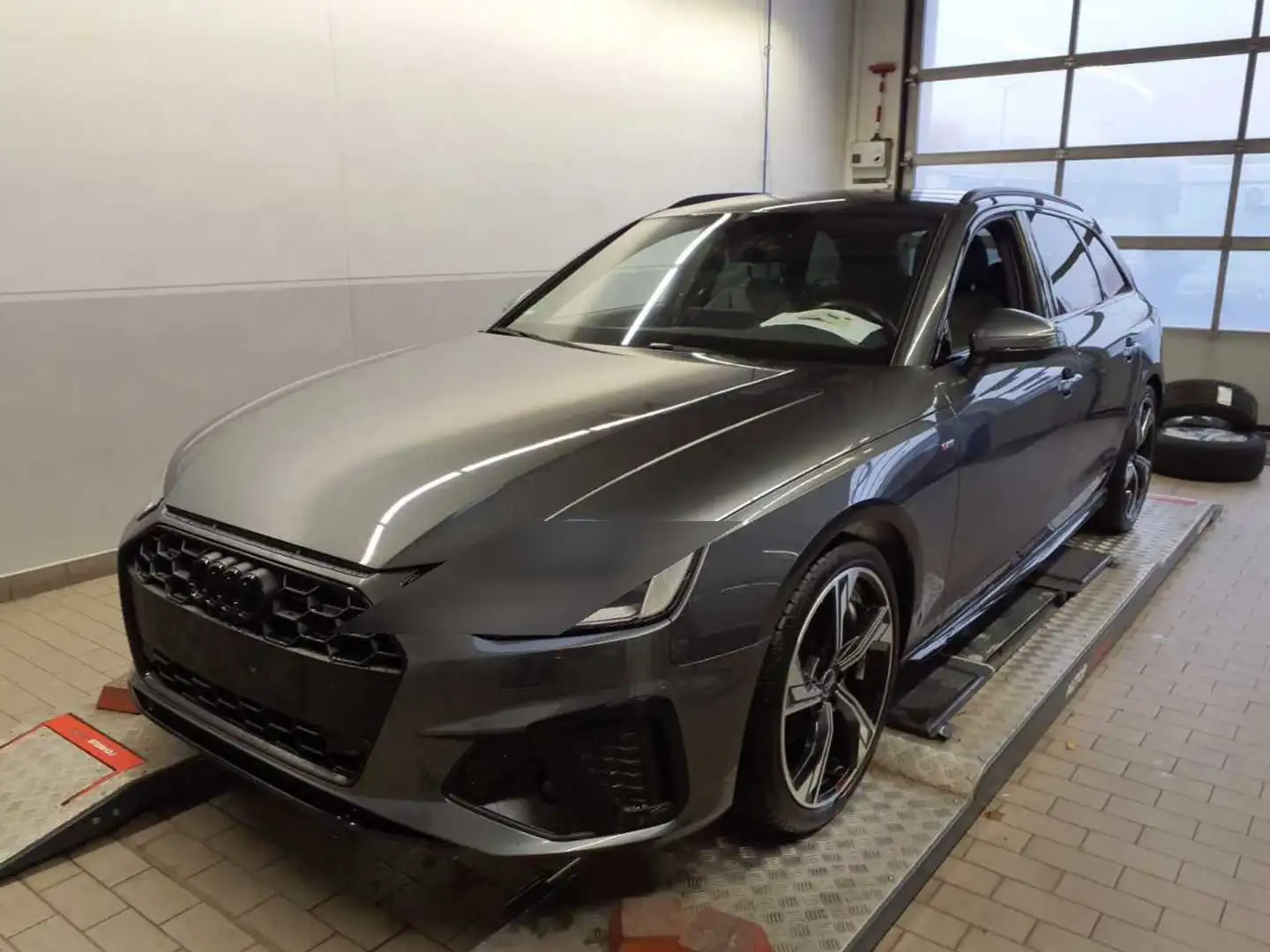 Audi A4 S line competition 35 TFSI S-tronic +AH Grau - 2