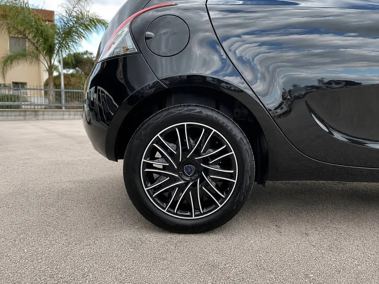 Lancia Ypsilon 2021 — фото 6