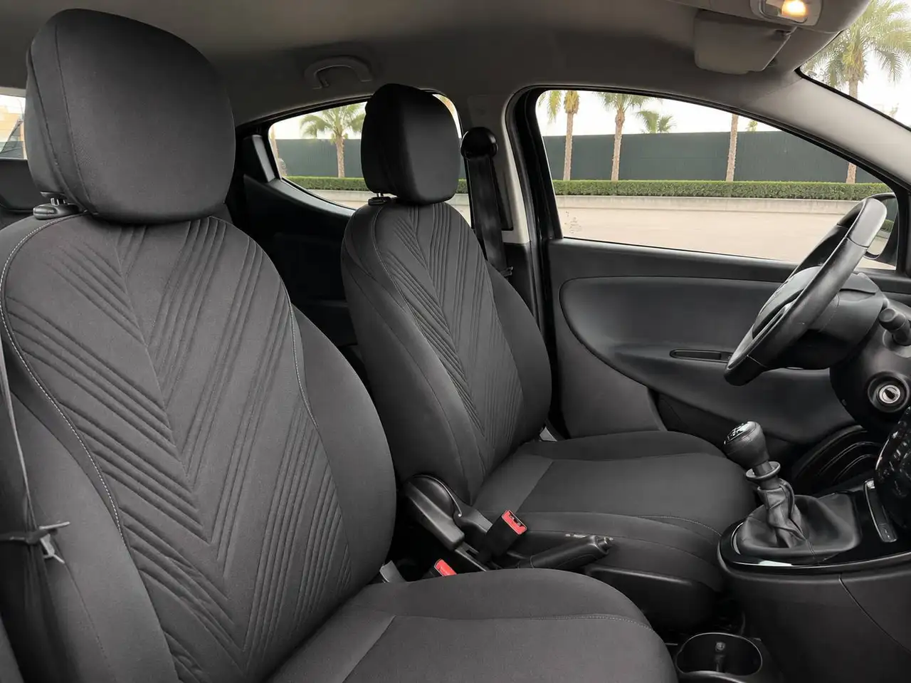 Lancia Ypsilon 2021 — фото 7
