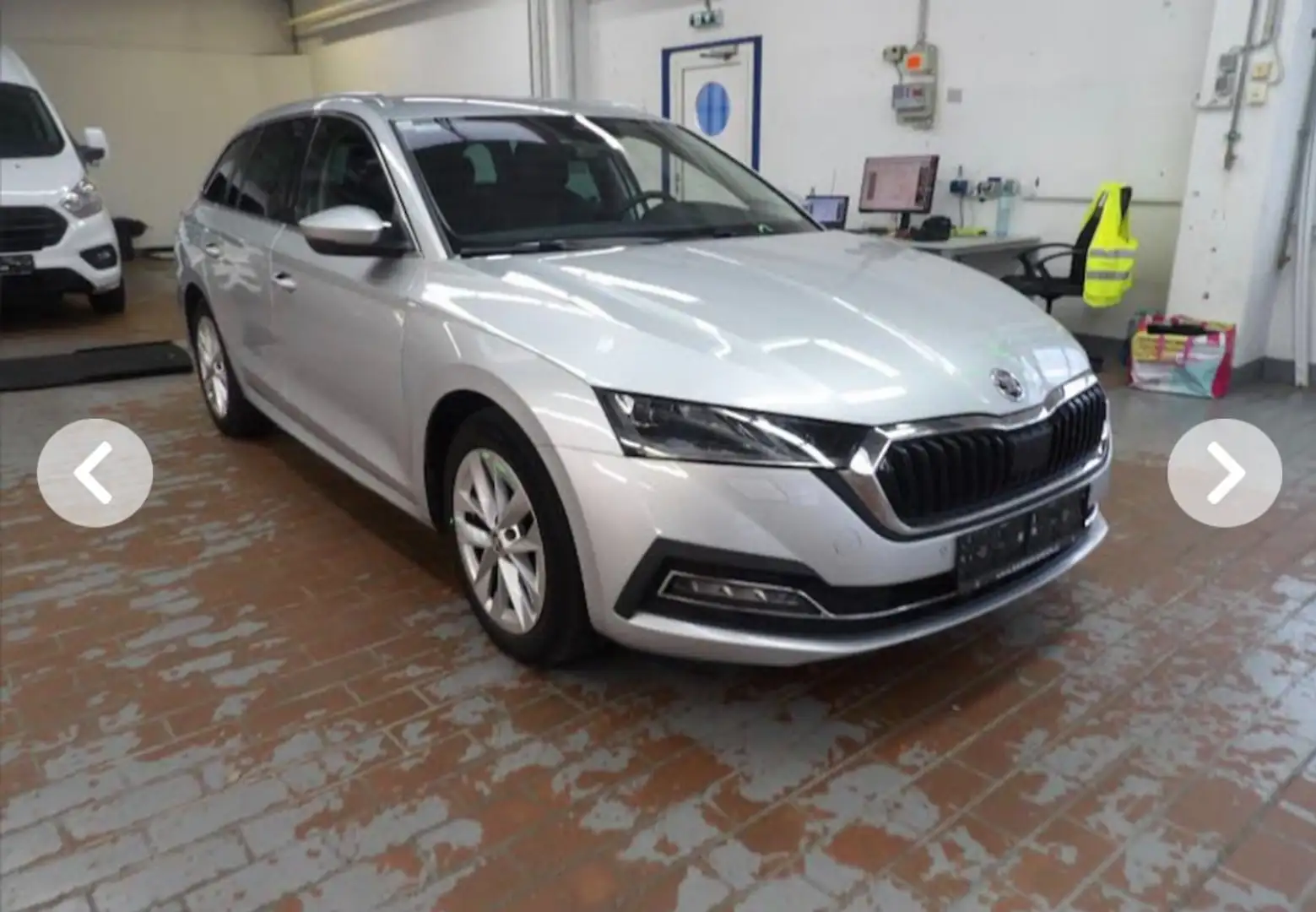 Skoda Octavia Style 2.0 TDI DSG Grau - 2