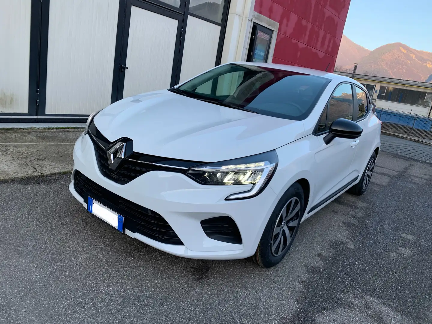Renault Clio 1.0 Idonea a Neopatentati Bianco - 1