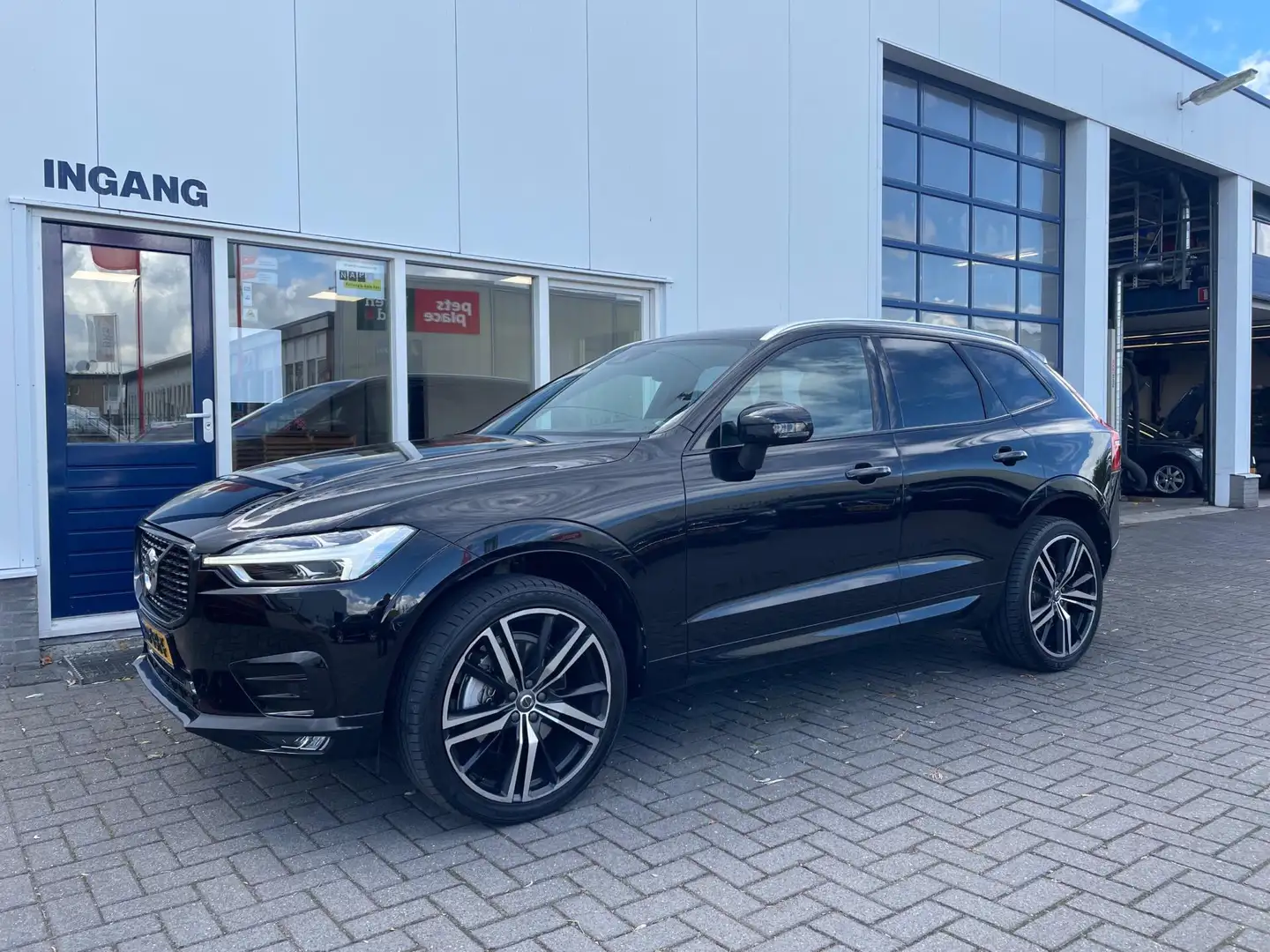 Volvo XC60 2.0 T5 AWD R-Design Noir - 2