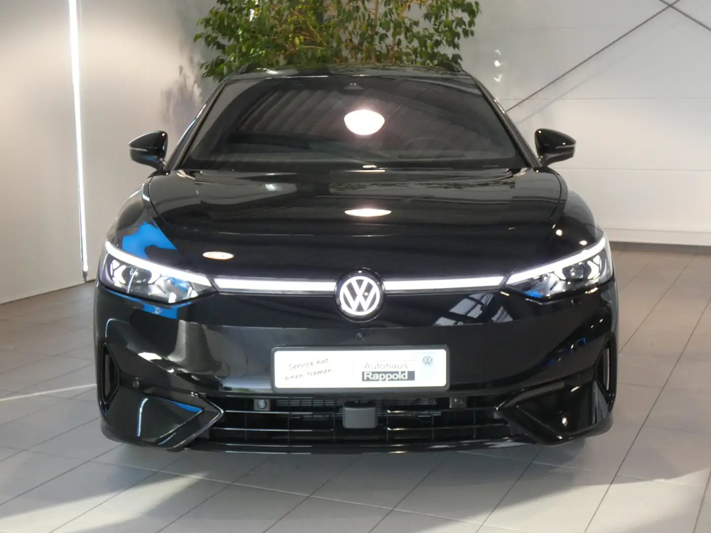 Volkswagen ID.7 Tourer Pro 210 kW AHK DCC MATRIX NAVI UMGEBUNGSKAM Schwarz - 2