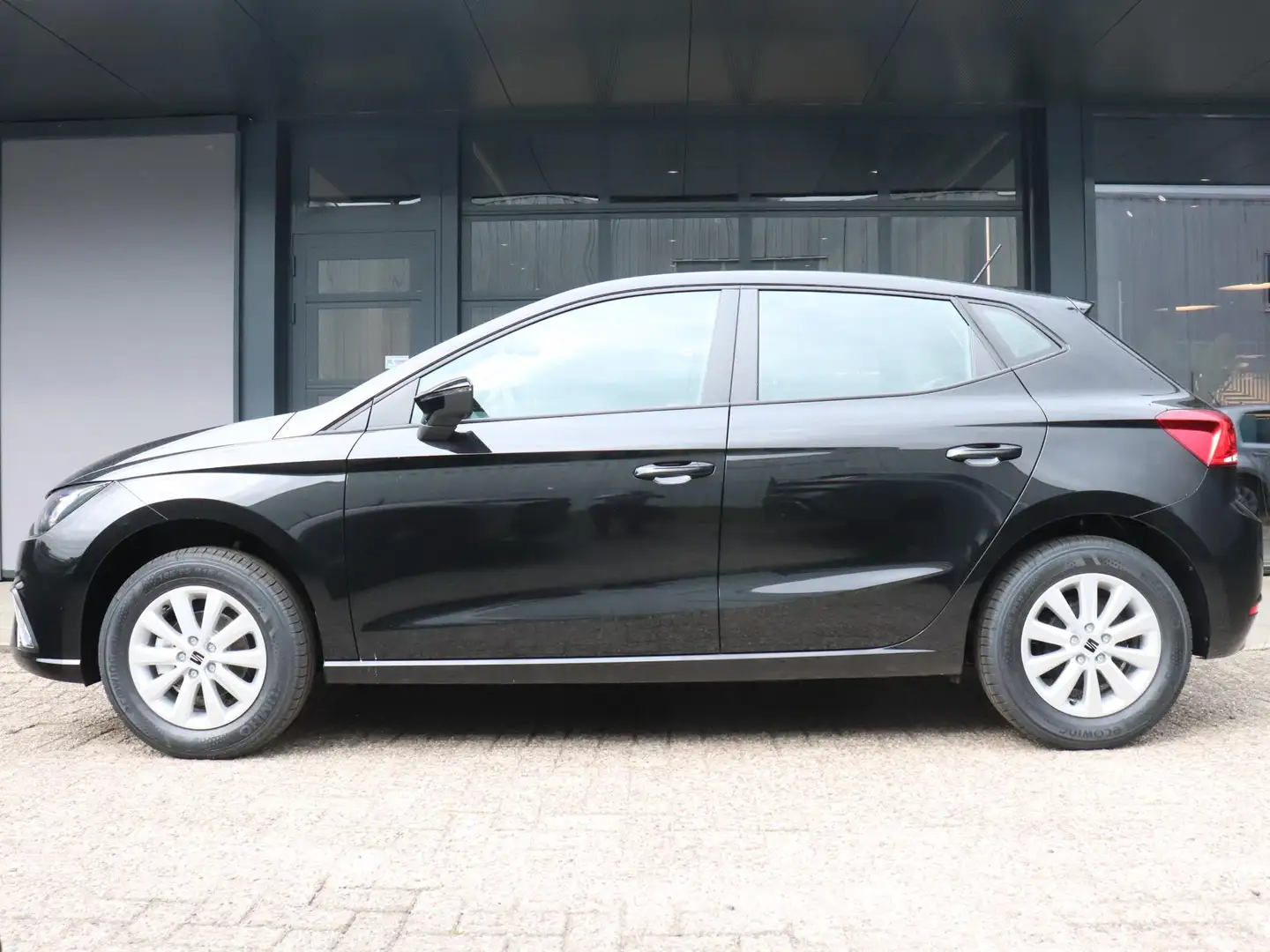 SEAT Ibiza Style Plus 1.0 70 kW / 95 pk EcoTSI Hatchback 5 de Zwart - 2