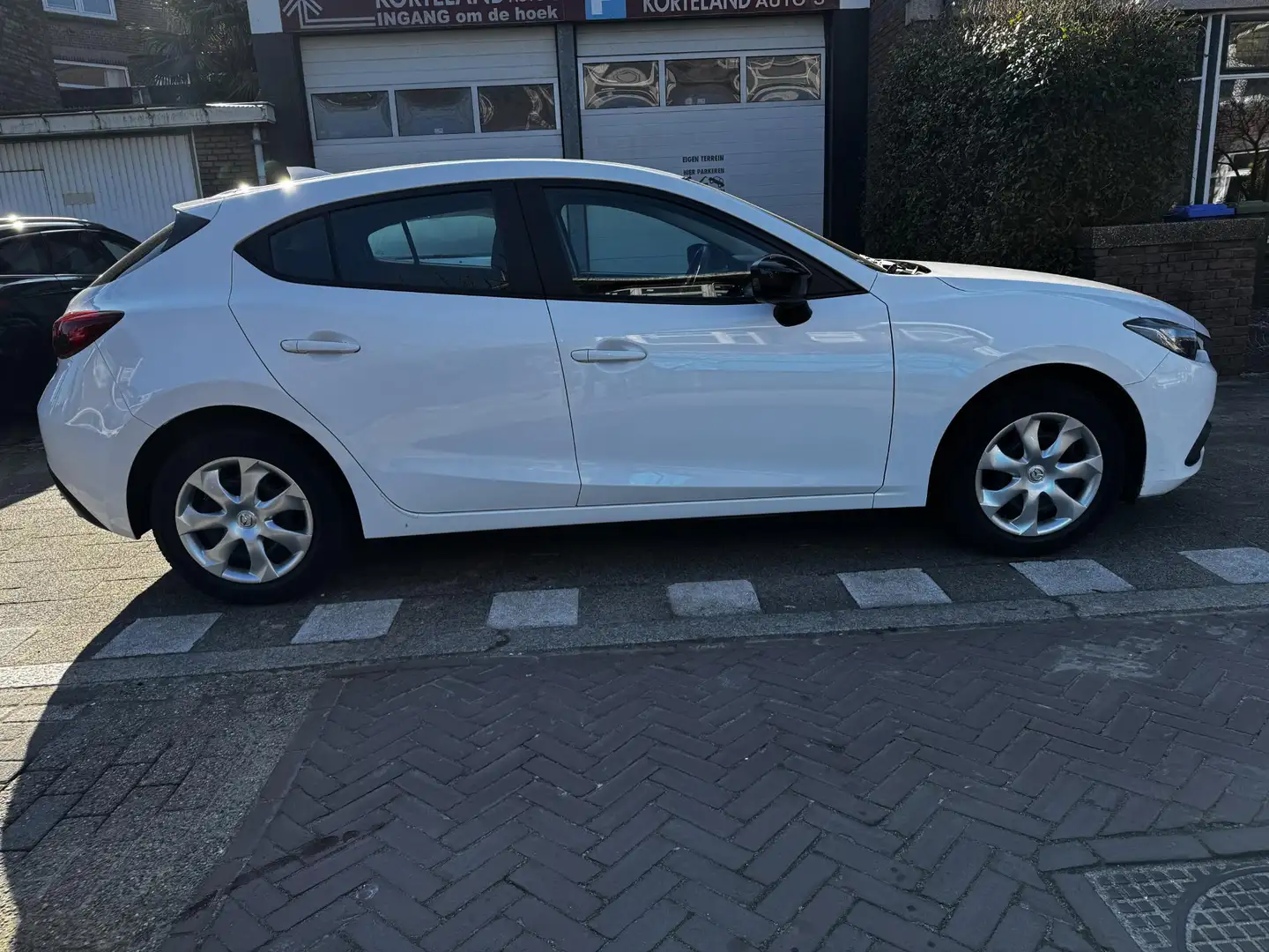 Mazda 3 1.5 S Fehér - 2