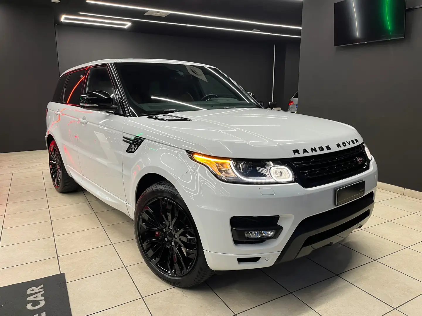Land Rover Range Rover Sport 3.0 tdV6 HSE Dynamic auto my17 Wit - 2