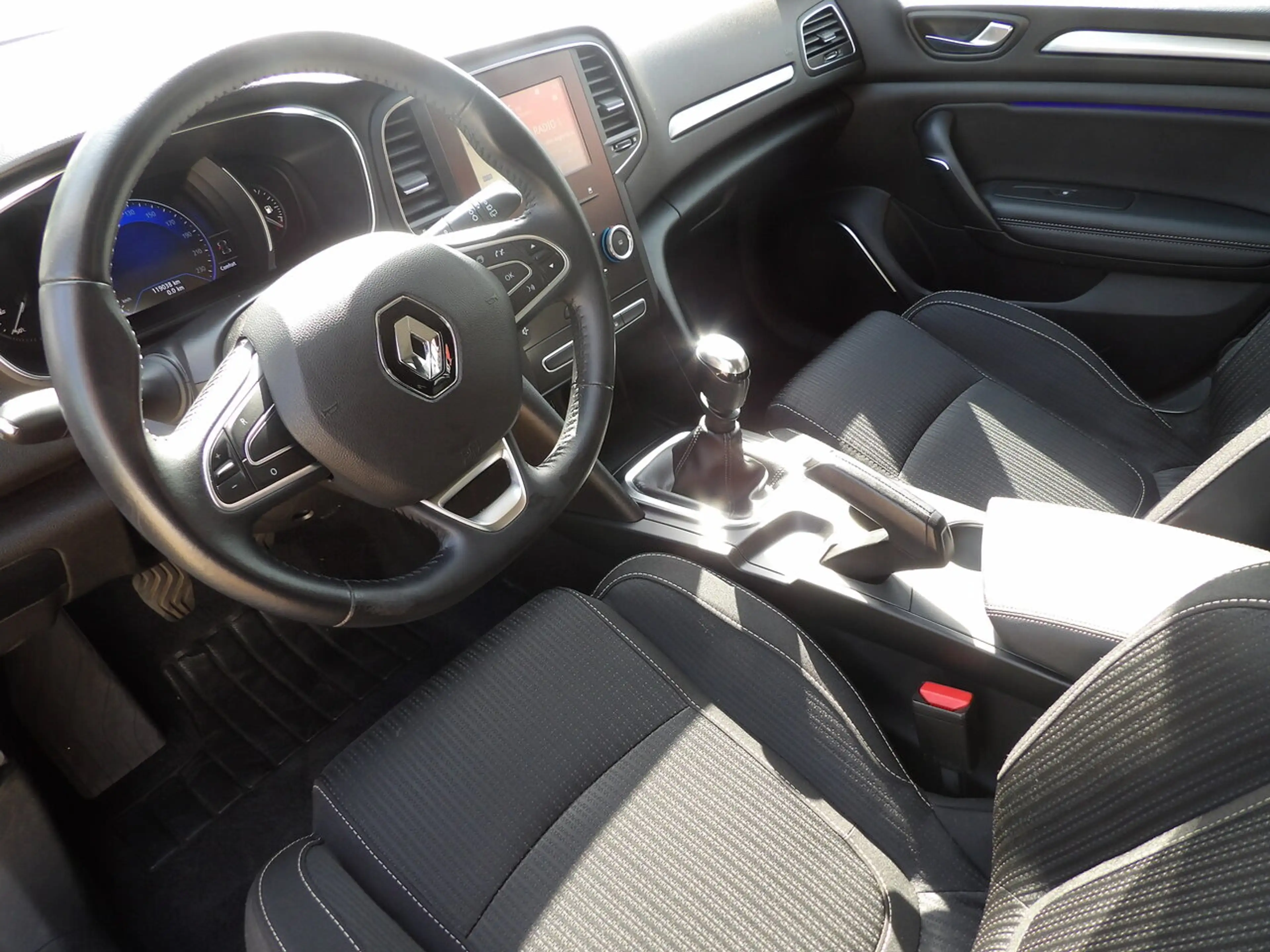 Renault Megane Grandtour Limited Blue dCi 110 — photo 8
