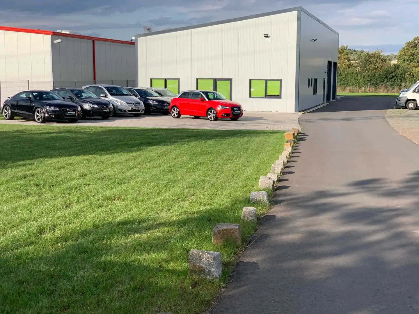 Volkswagen T6 Transporter T6.1 Transporter Kasten **STHZ+AHK+KLIMA** Weiß - 1