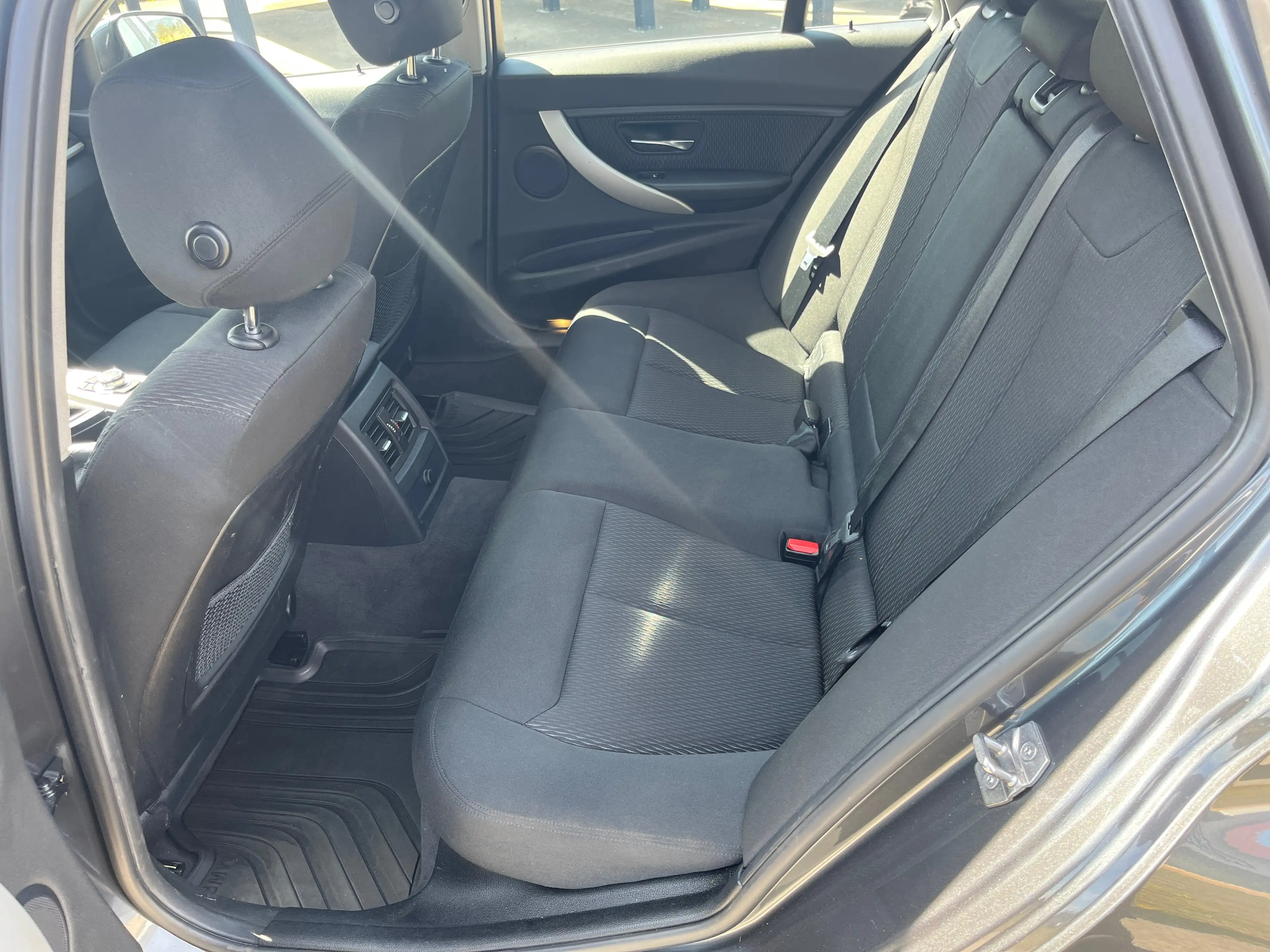 BMW 316 316 d B47 — photo 10