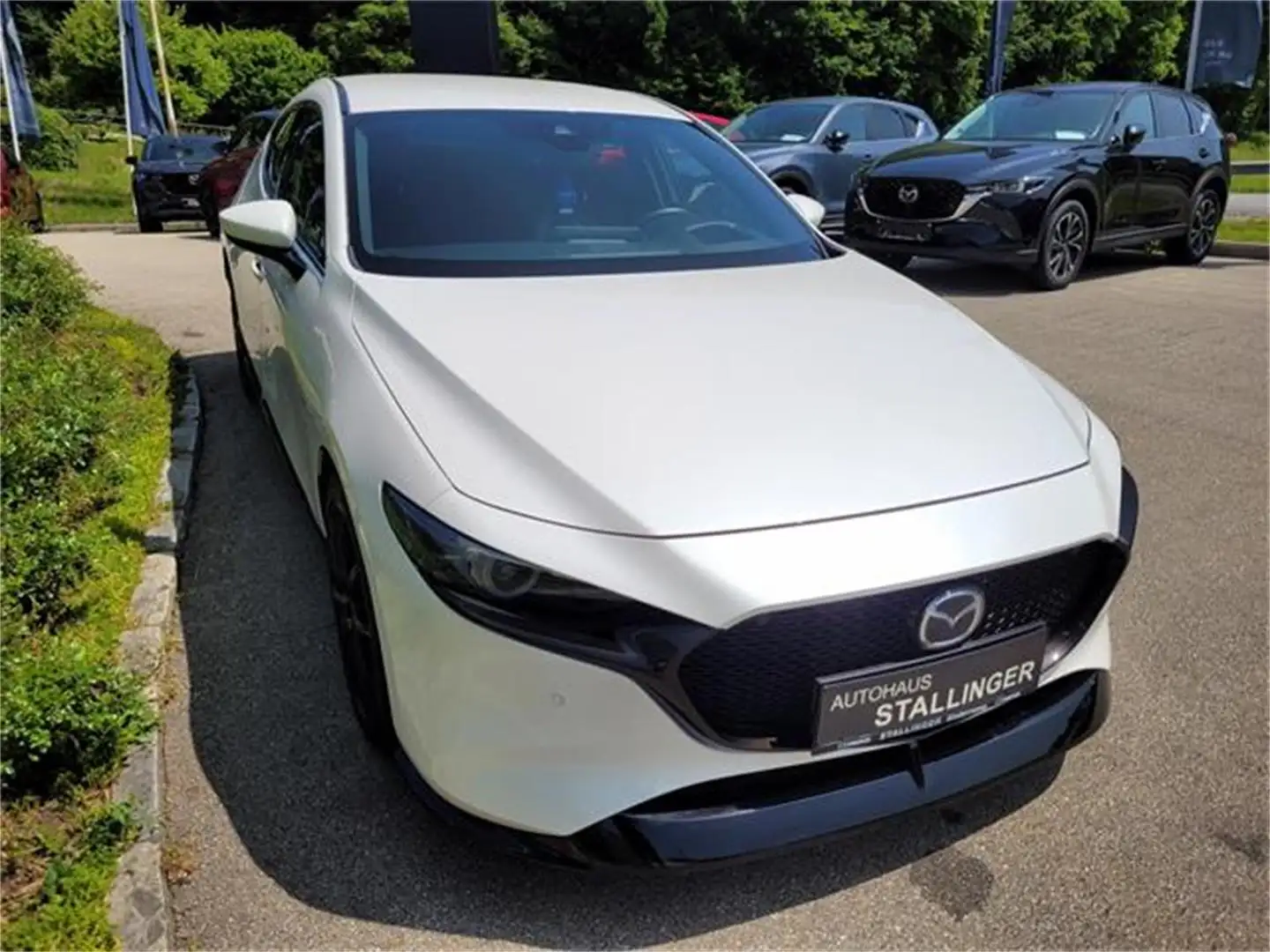 Mazda 3 Skyactiv-X180 100 Years Weiß - 2