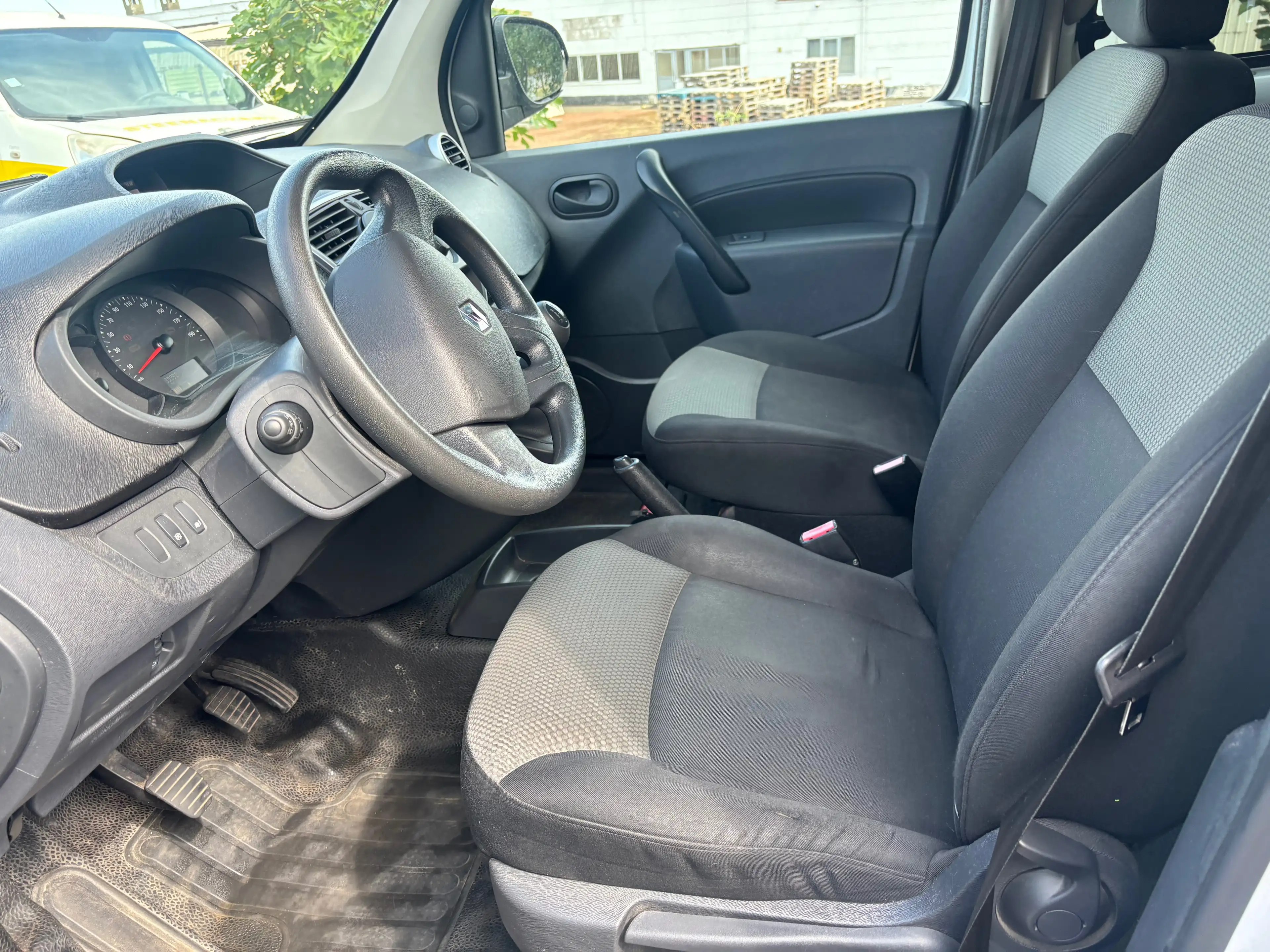 Renault Kangoo Grand Kangoo 1.5 dCie — photo 11