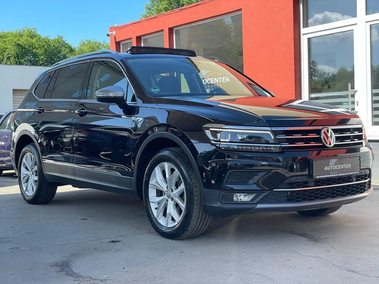 Volkswagen Tiguan Allspace Highline 4Motion*PANO*R-KAM*AHK Zwart - 2