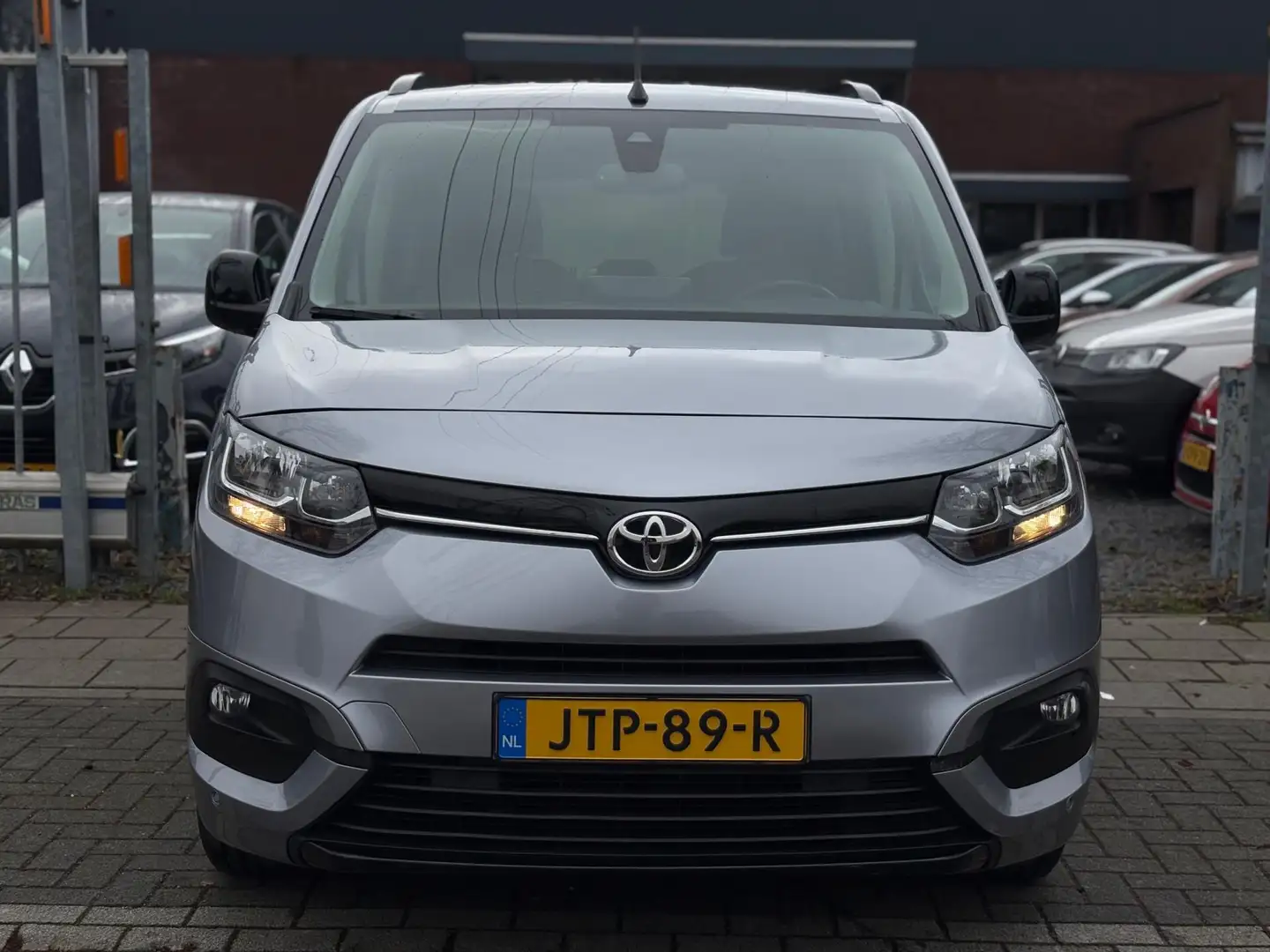 Toyota Proace City Verso 1.2 Turbo Team D | Navigatie | A.Camera | Ke Grau - 2