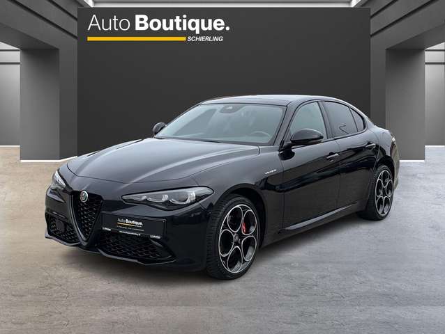 Imagine Alfa Romeo Giulia Veloce Q4 2.0 TURBO 16V AT8/DAB/KAMERA/+