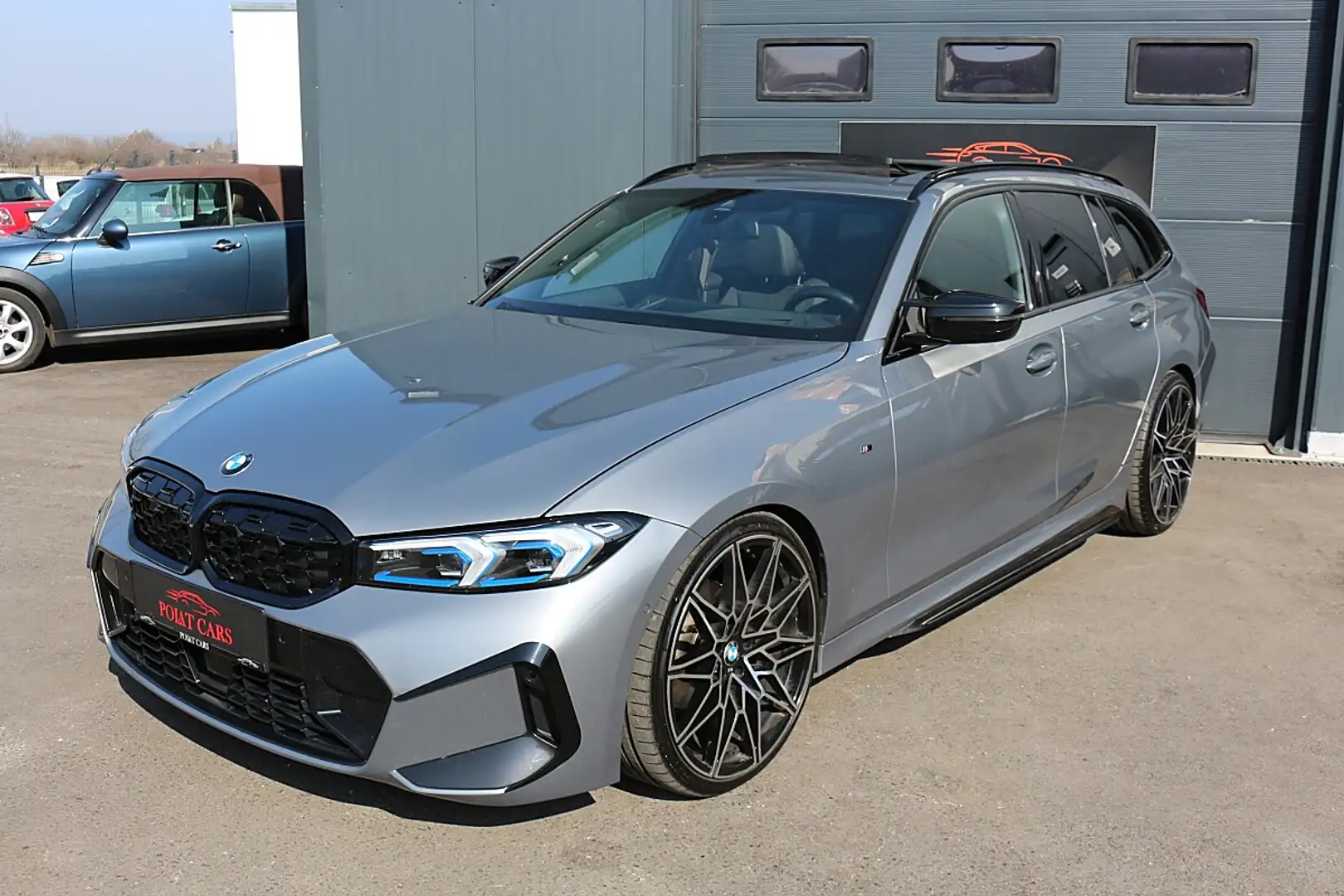 BMW 320 d 48 V xDrive Touring Aut. *M-Paket* *ACC* *PANO* Grau - 2