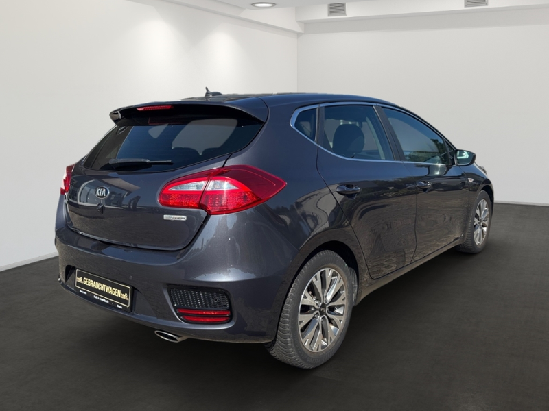 Kia Ceed / cee'd UEFA Euro 2016 — photo 3
