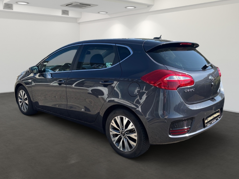 Kia Ceed / cee'd UEFA Euro 2016 — photo 5