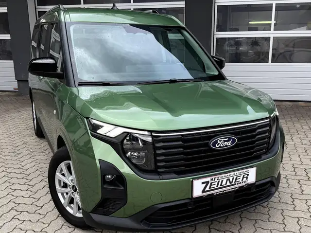 Ford Tourneo Courier Titanium
