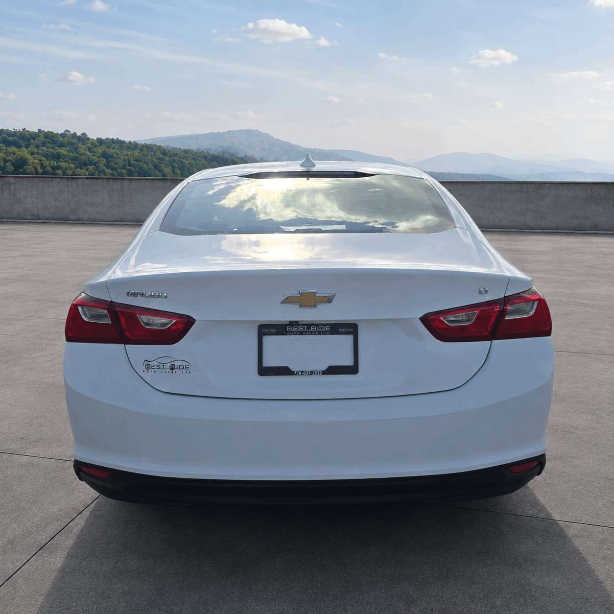 2023 Chevrolet Malibu 4dr Sdn 1LT (Certified Rebuilt Title) — снимка 1