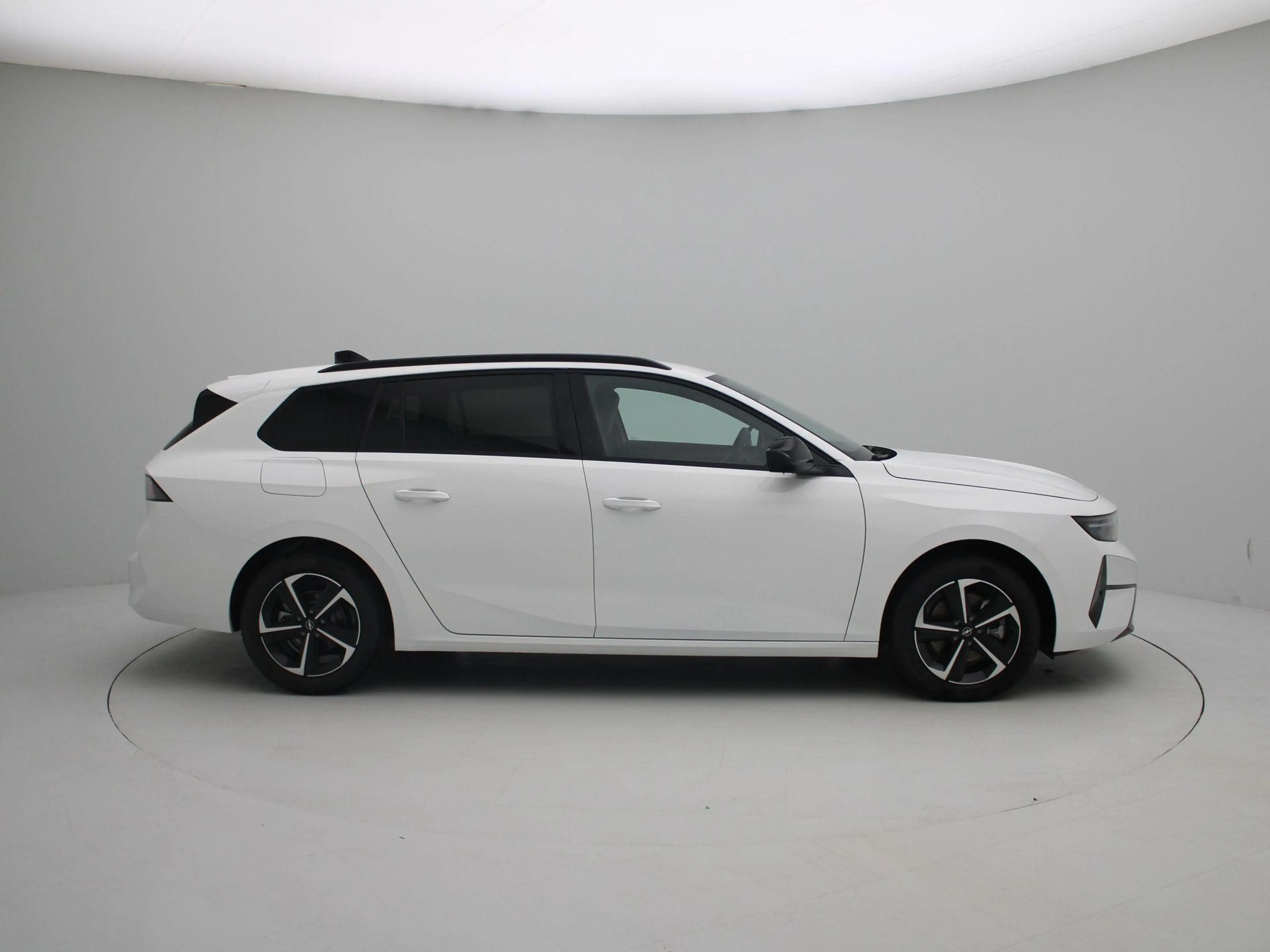 Opel Astra Sports Tourer 1.2 Turbo Hybrid Business Edition | — photo 6
