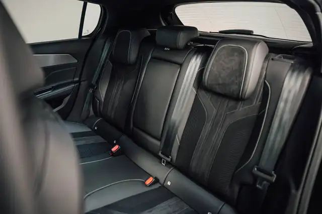 Peugeot 308 view 8