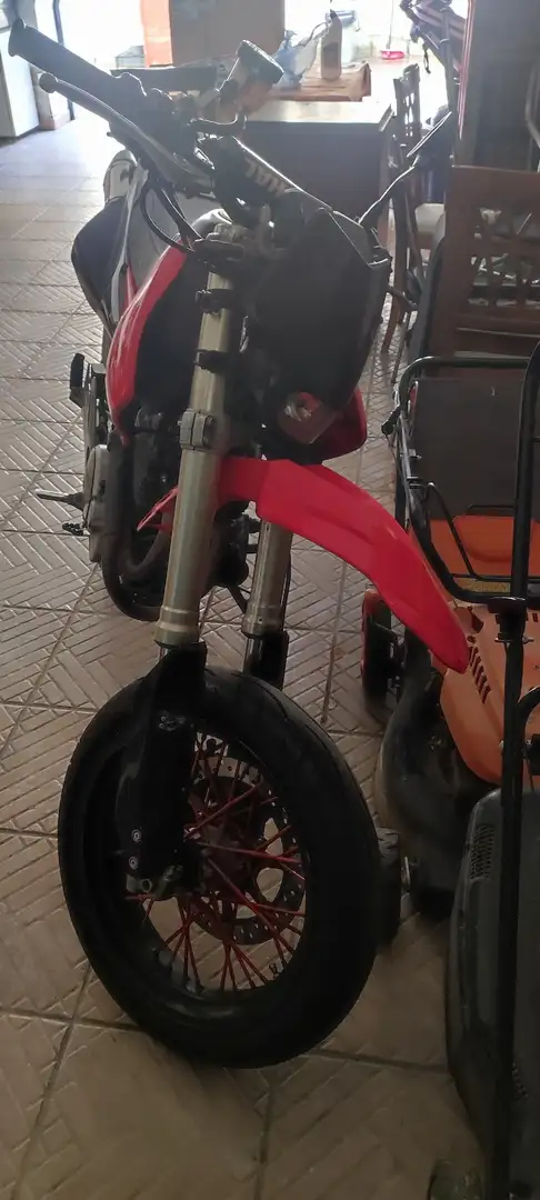 Honda FMX 650 Red - 1