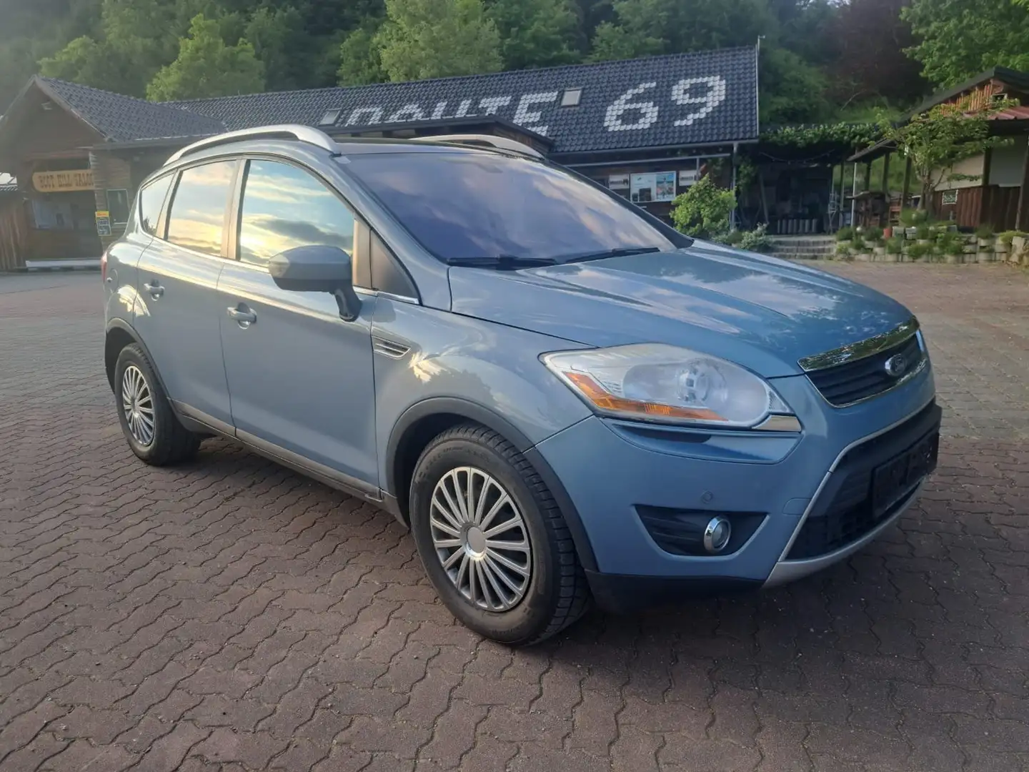 Ford Kuga Kuga 2,0 Titanium 4x4 TDCI DPF Titanium Blau - 2