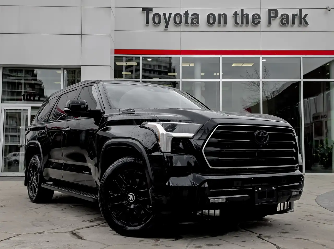 Toyota Sequoia снимка Toyota Sequoia