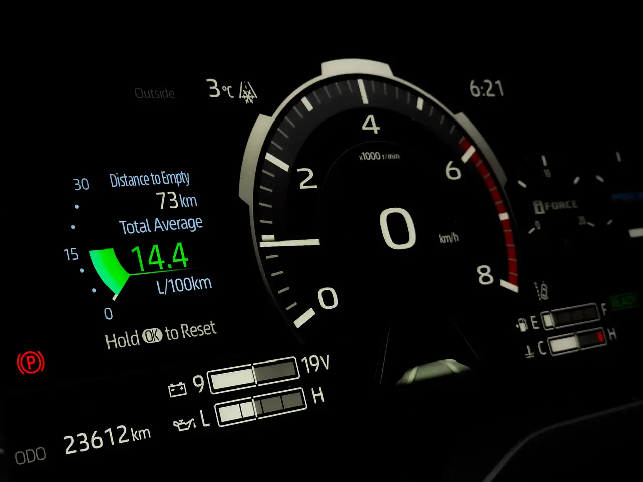 Toyota Sequoia снимка Toyota Sequoia