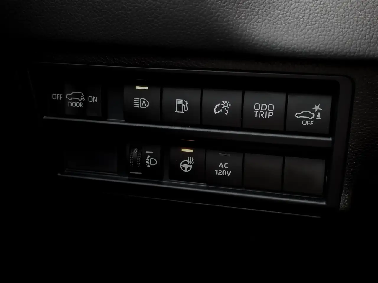 Toyota Sequoia снимка Toyota Sequoia