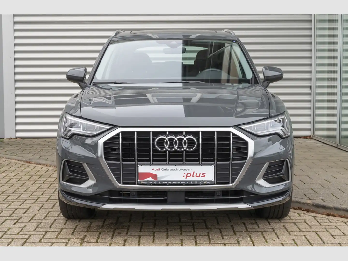 Audi Q3 35 TFSI S tronic *Matrix*PANO*RFK*SHZ*NAVI Grau - 2