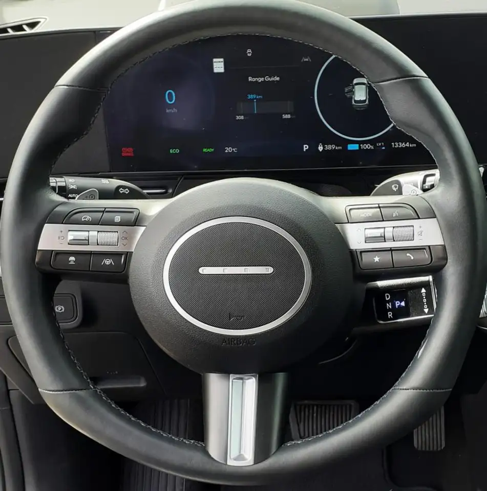 Hyundai KONA снимка Hyundai KONA