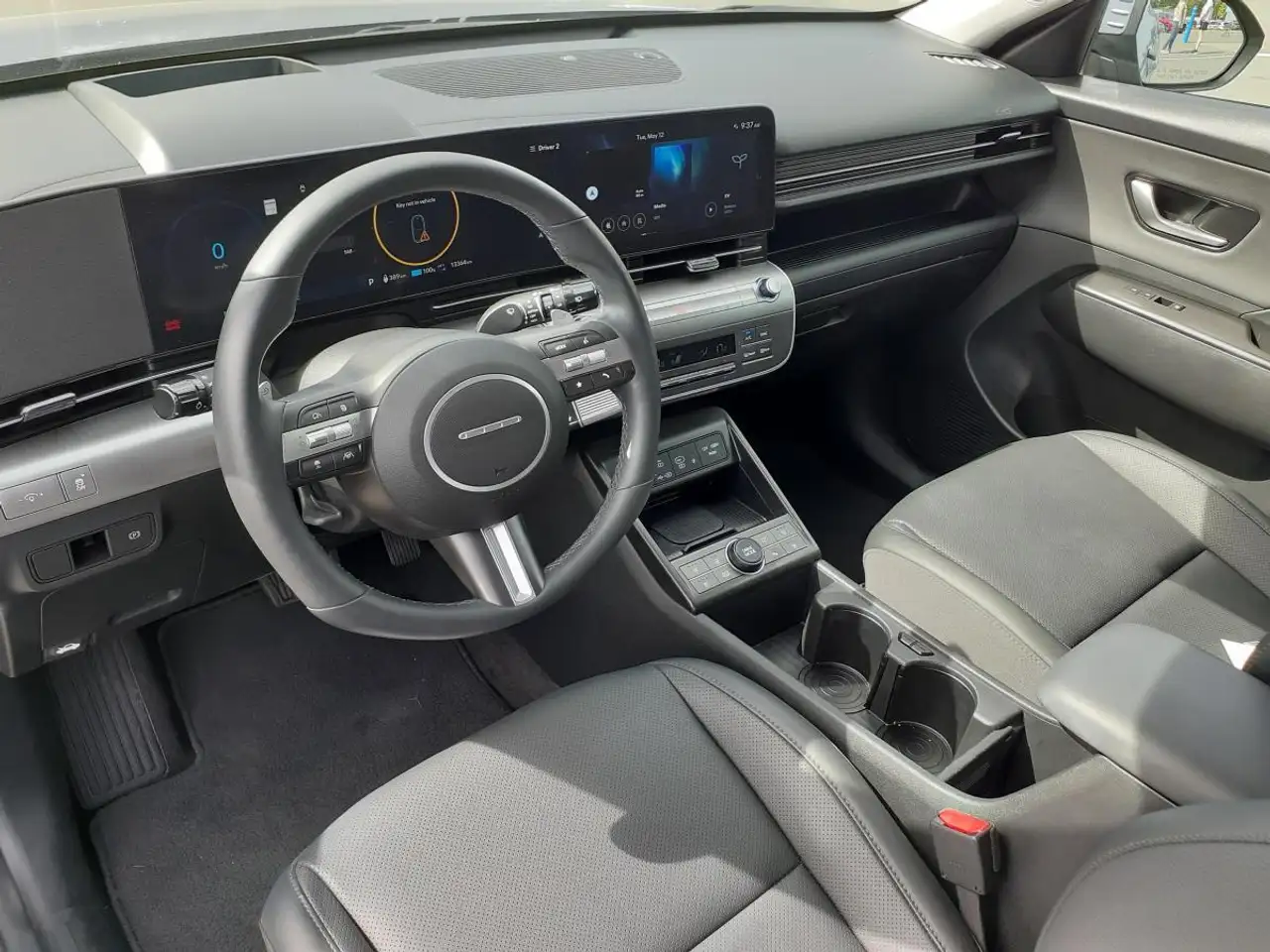 Hyundai KONA снимка Hyundai KONA