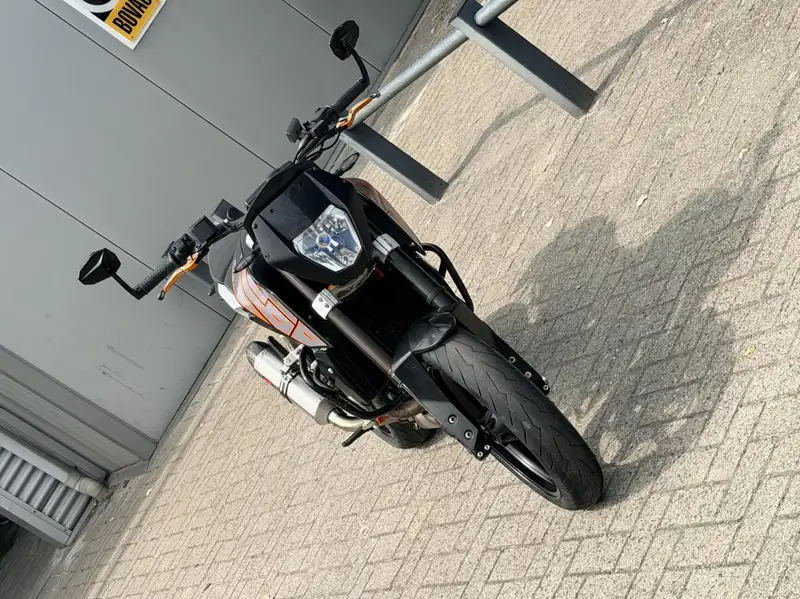 KTM 690 DUKE - foto 8