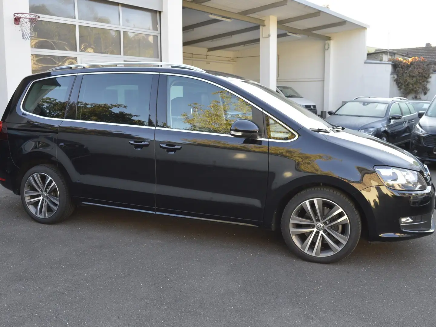 Volkswagen Sharan Sharan1.4TSI Highline*Leder*E-Sitze*6G*7Sitzer Schwarz - 2