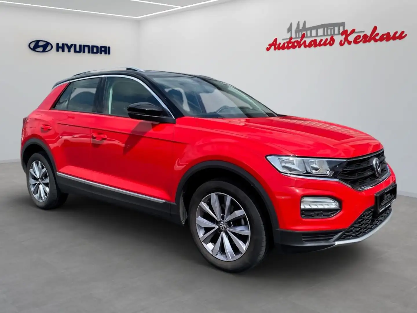 Volkswagen T-Roc 1.5 TSI ACT Style *Pano*Navi*Klima*Pdc* Rot - 2