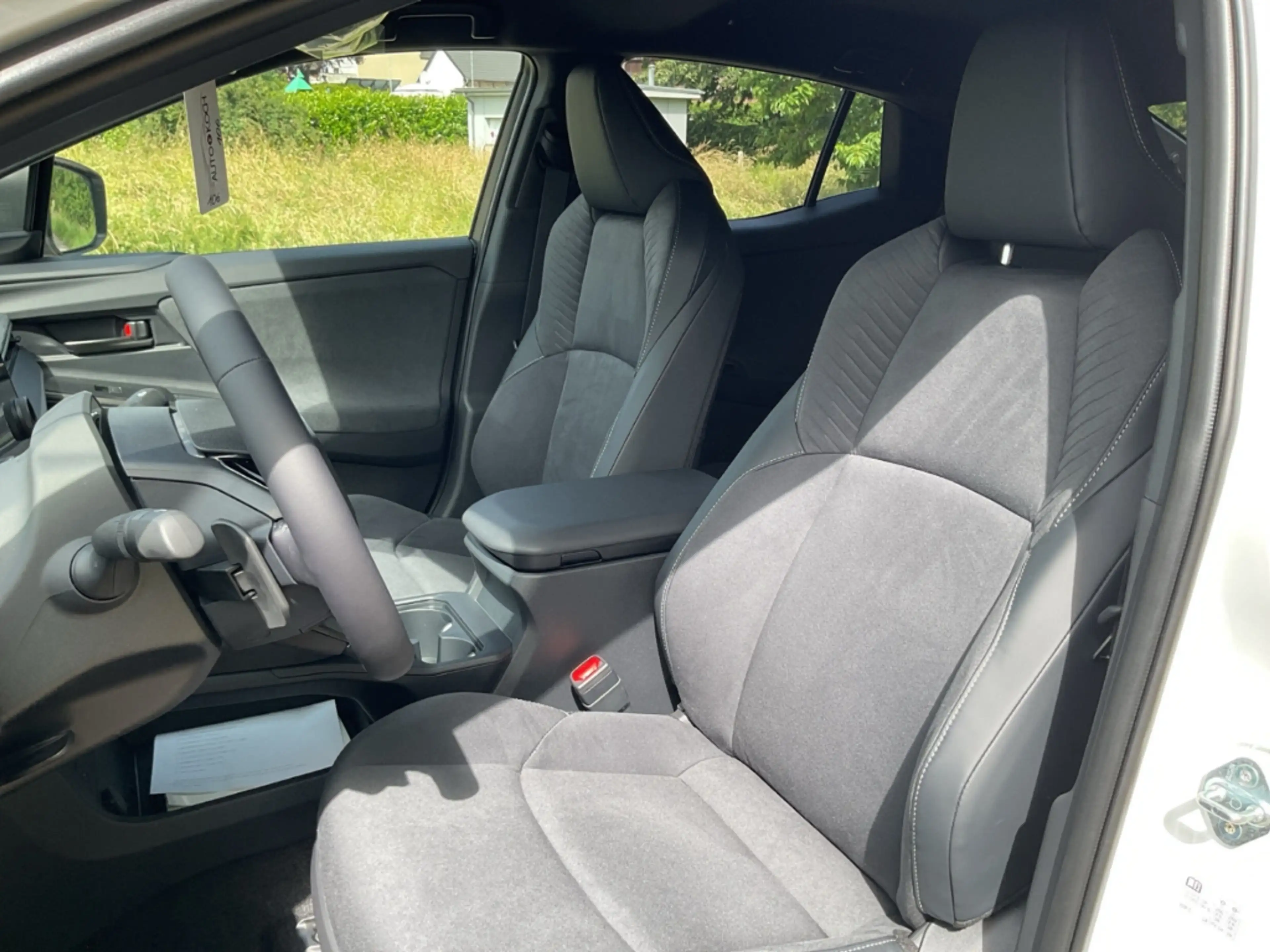 Toyota C-HR+ 252 kW AWD Lounge Navi 360 Kamera LED ACC El. Heck — photo 8