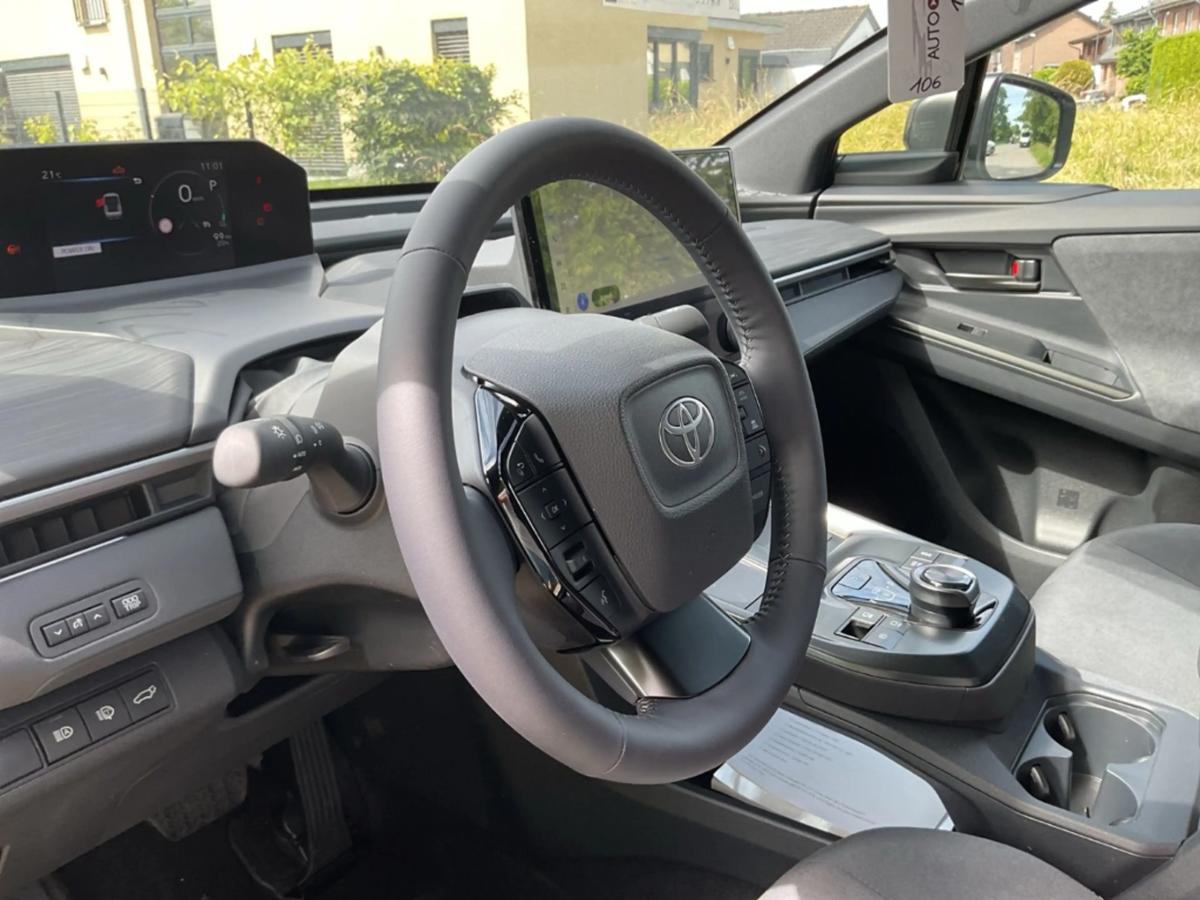 Toyota C-HR+ 252 kW AWD Lounge Navi 360 Kamera LED ACC El. Heck — photo 9