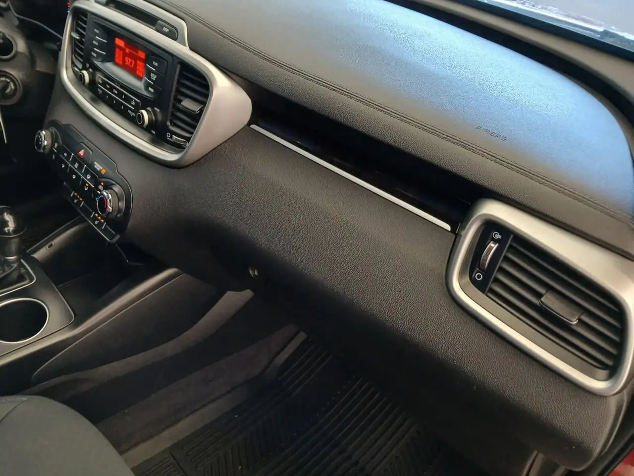 Kia Sorento photo Kia Sorento