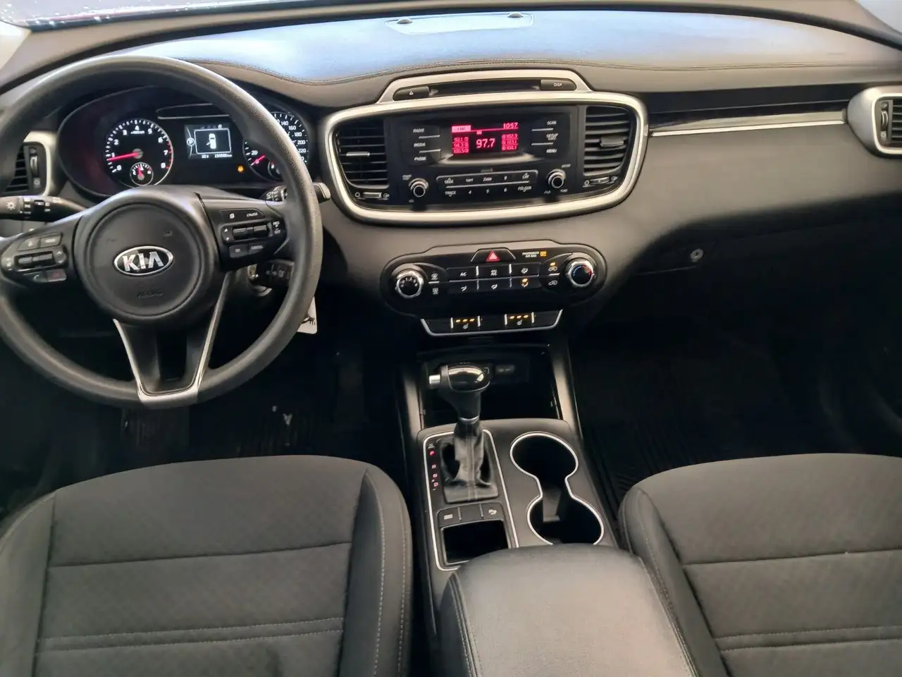 Kia Sorento photo Kia Sorento