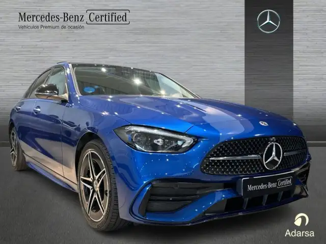 Mercedes-Benz C-Class view 3