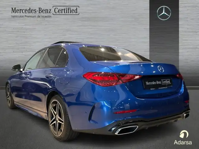 Mercedes-Benz C-Class view 4
