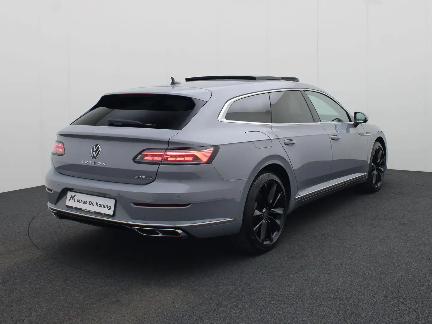 Volkswagen Arteon Shooting Brake 1.4TSIeHybrid 160kW/218PK R-Line DS Grijs - 2