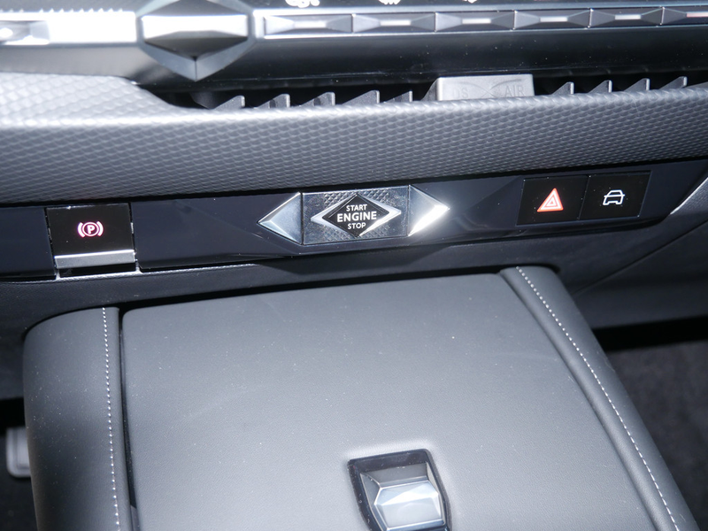 DS Automobiles DS 4 E-TENSE 225 Rivoli HUD MATRIX-LED 360° — photo 11