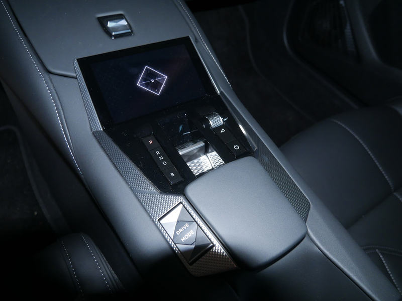 DS Automobiles DS 4 E-TENSE 225 Rivoli HUD MATRIX-LED 360° — photo 13