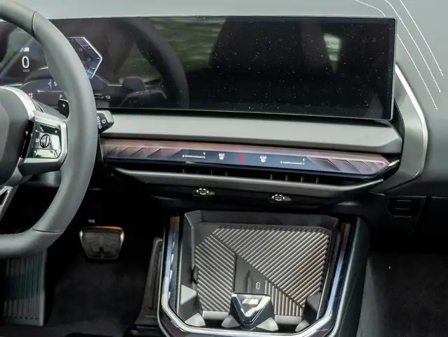 BMW X3 view 6
