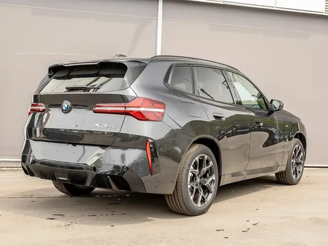 BMW X3 view 2