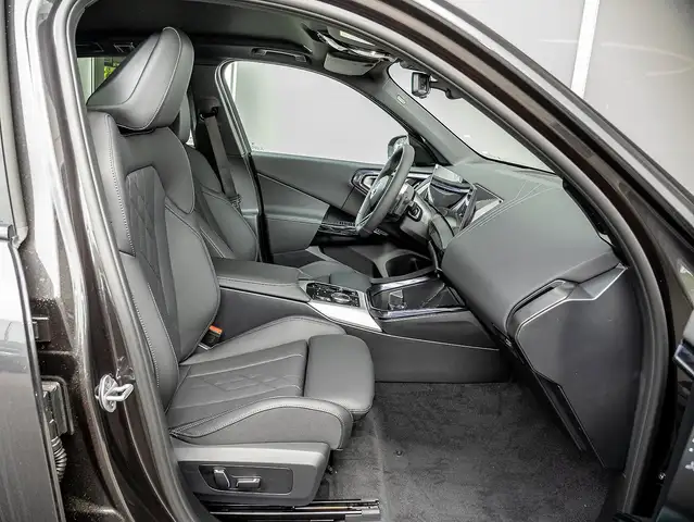 BMW X3 view 4