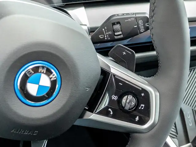 BMW X3 view 11